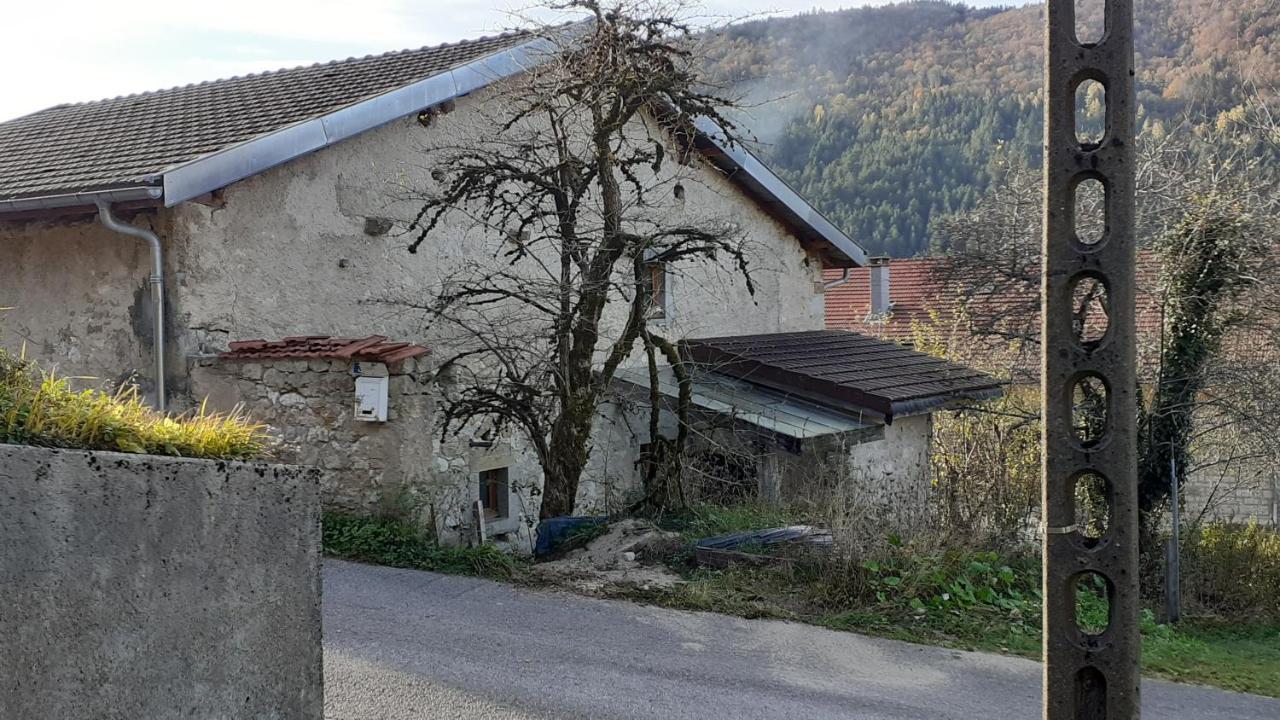 Vila Maison Chaleureuse Et Ecologique Coyriere Exteriér fotografie